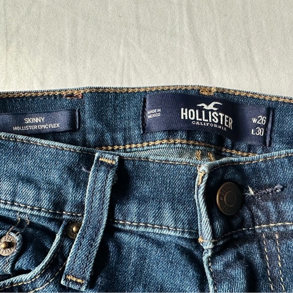 Hollister barely worn jeans size 26W 30L - Picture 5 of 5